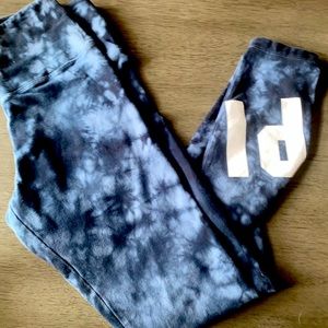 PINK Victoria’s Secret leggings